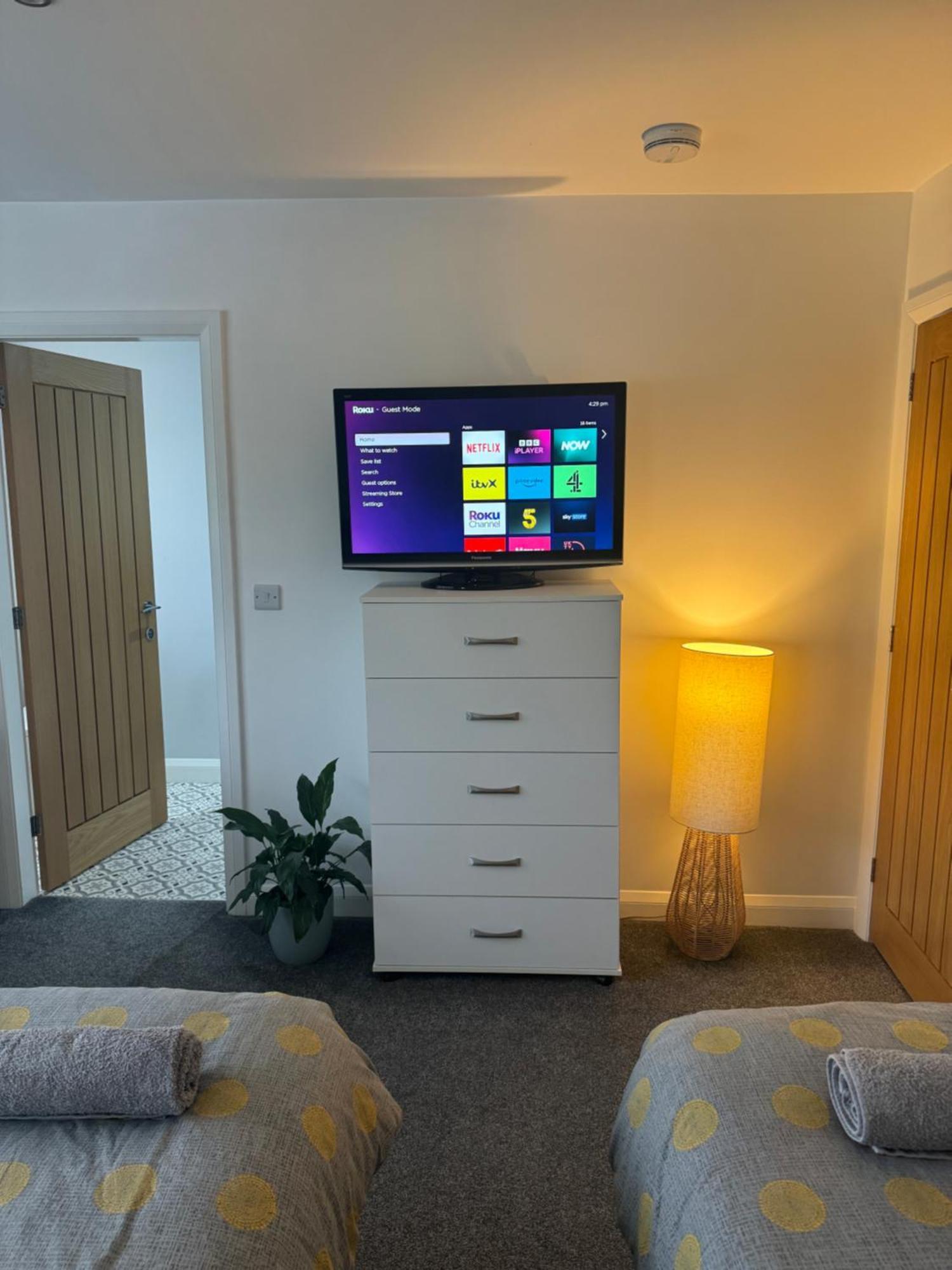 Abbey'S Inn Cheadle  Ngoại thất bức ảnh