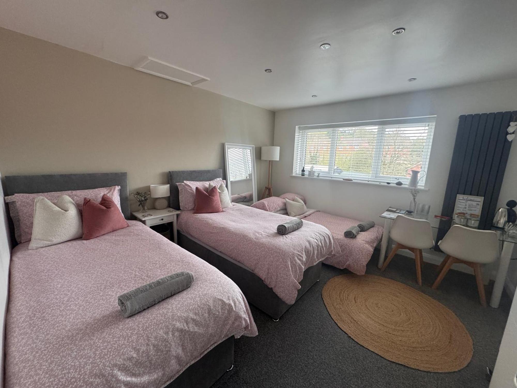 Abbey'S Inn Cheadle  Ngoại thất bức ảnh
