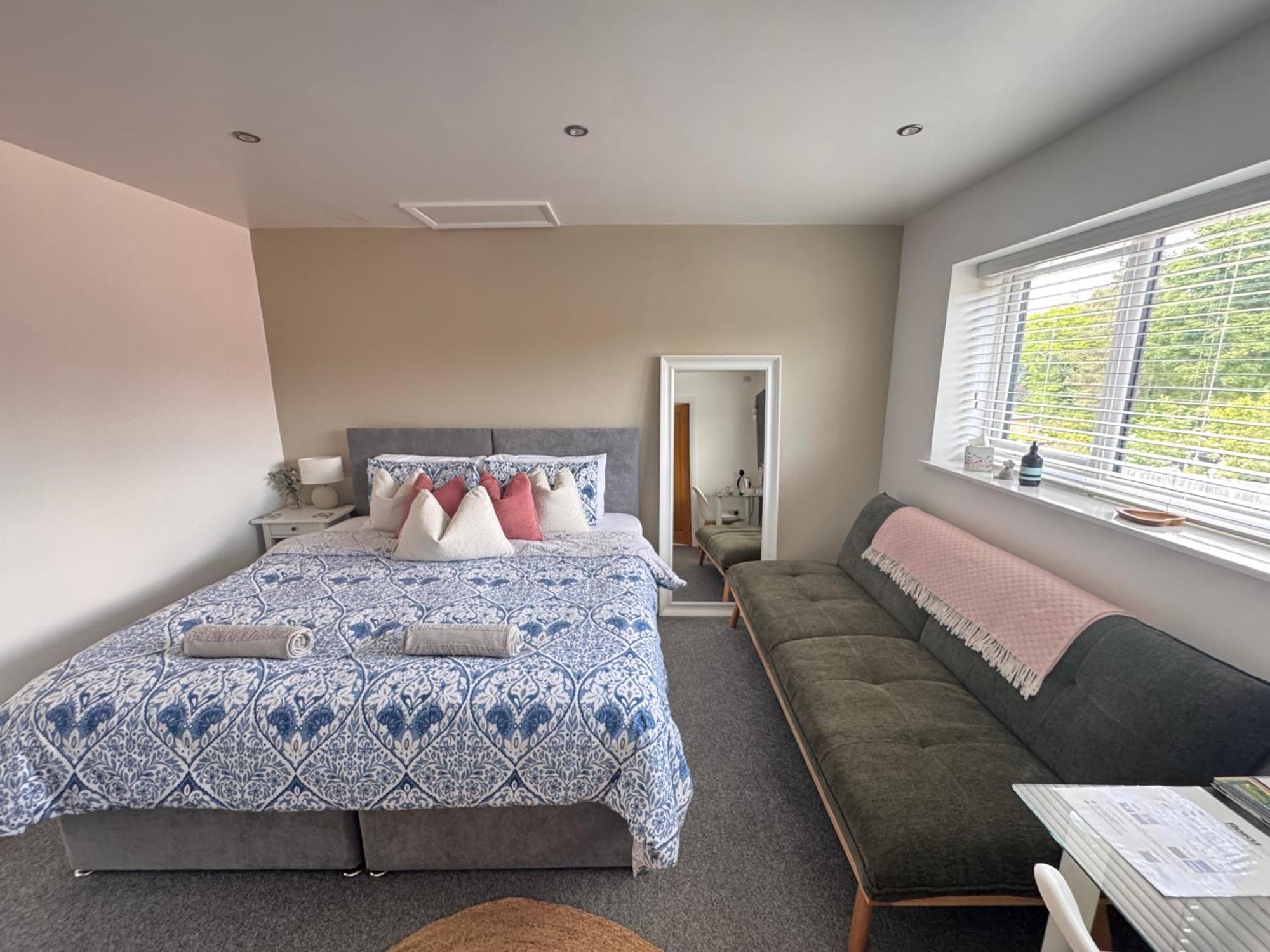 Abbey'S Inn Cheadle  Ngoại thất bức ảnh